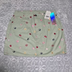 Derek Heart Girls Green Skirt with Embroidery Size 14